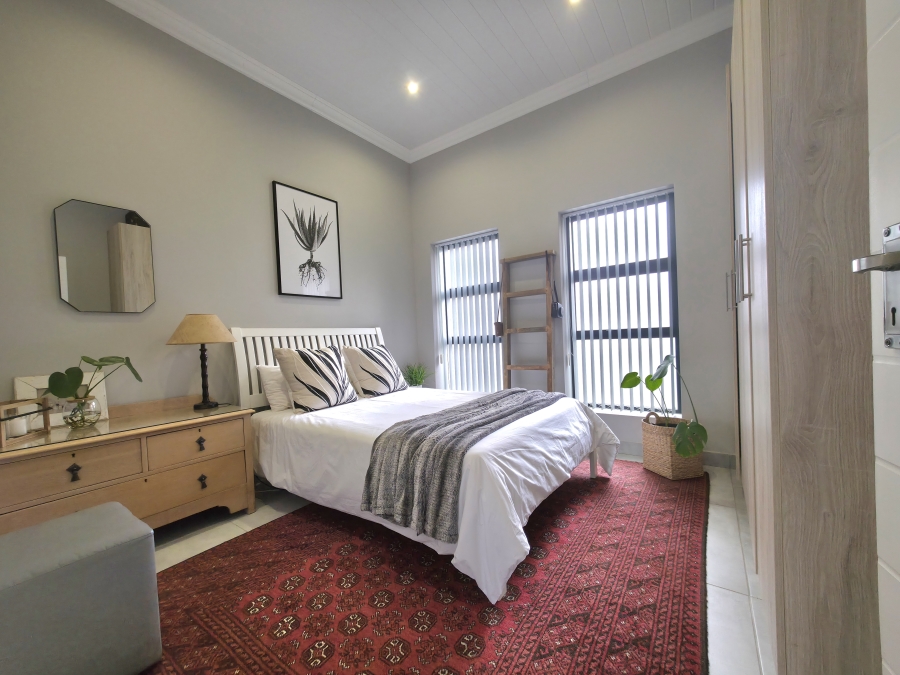 3 Bedroom Property for Sale in Outeniquasbosch Western Cape